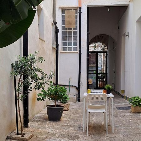 B&B Garibaldi Alcamo Luaran gambar