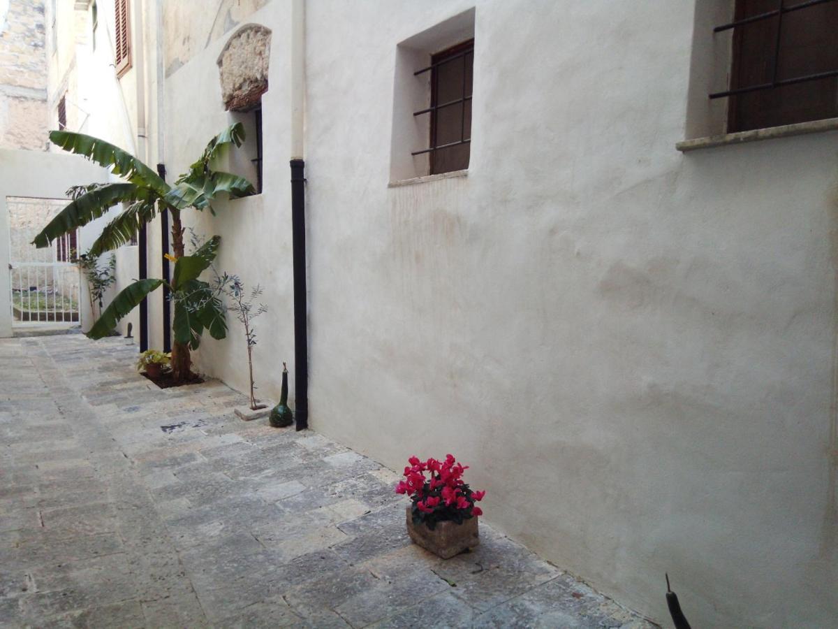 B&B Garibaldi Alcamo Luaran gambar