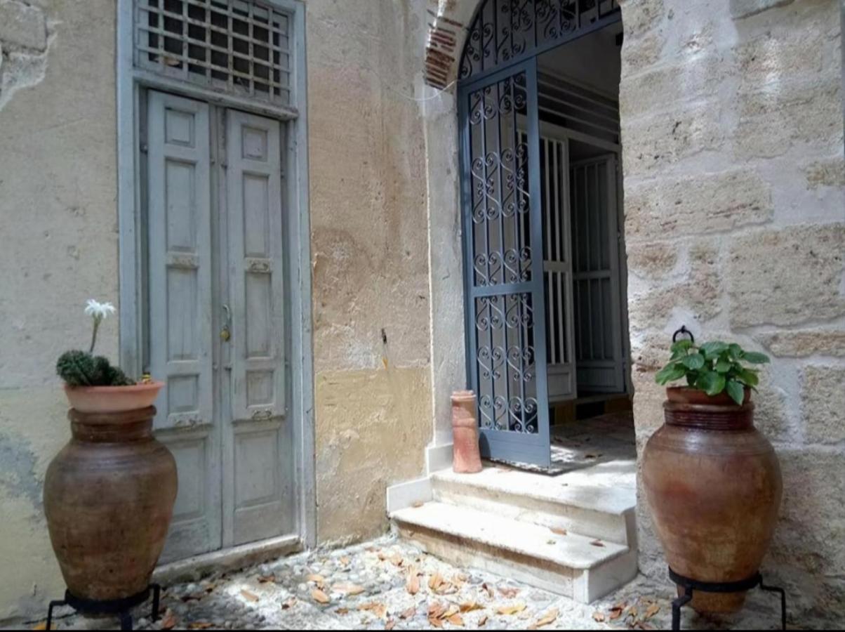 B&B Garibaldi Alcamo Luaran gambar