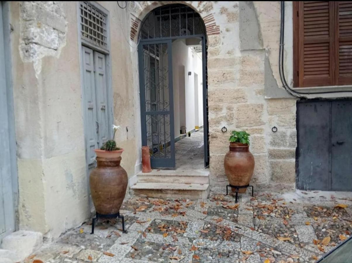 B&B Garibaldi Alcamo Luaran gambar