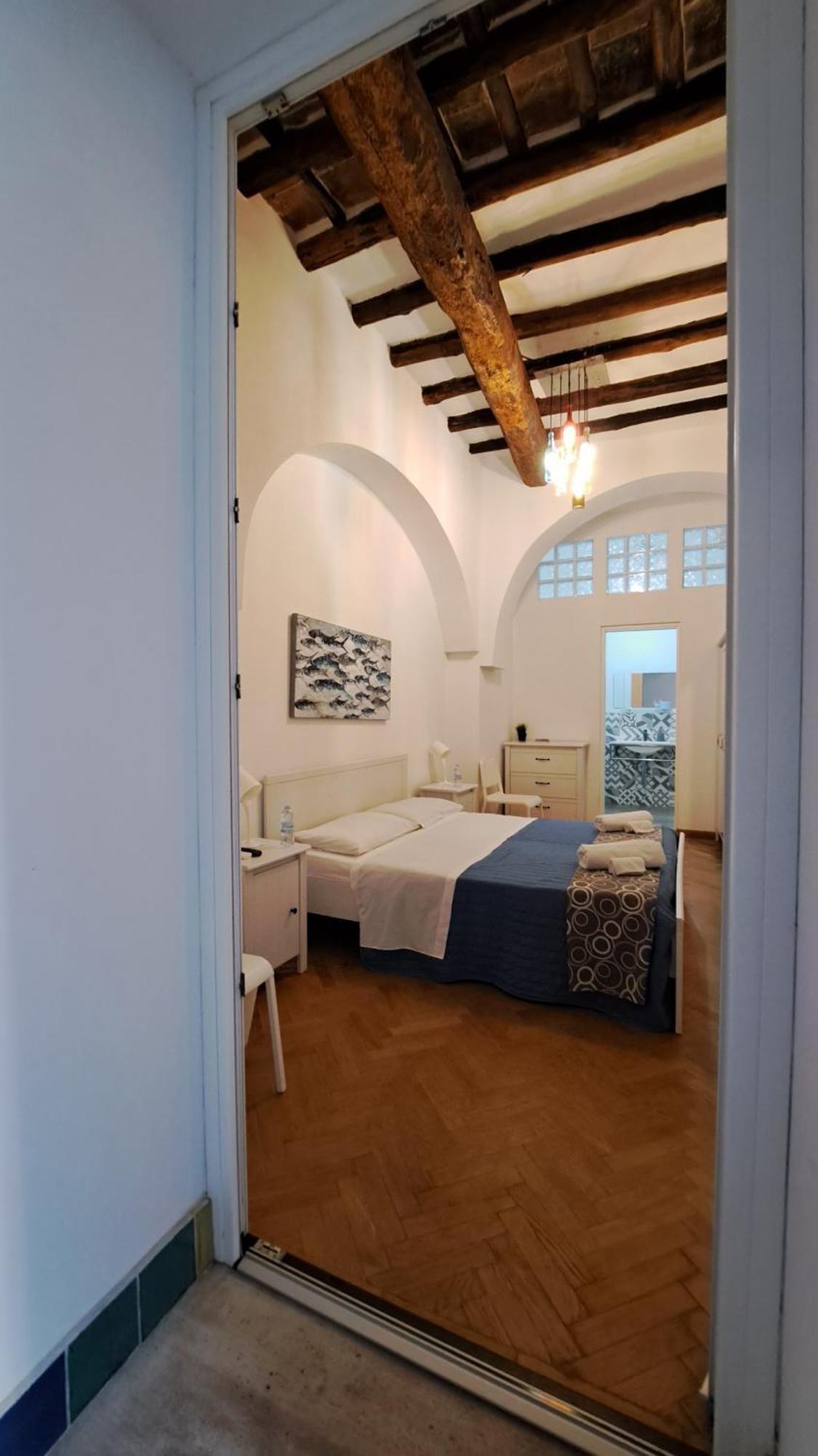 B&B Garibaldi Alcamo Luaran gambar